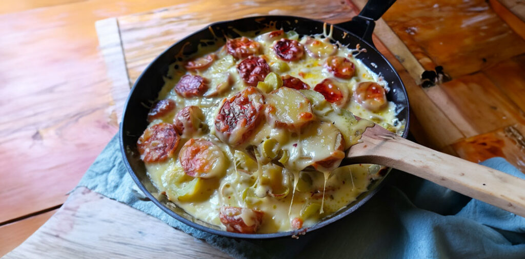 Fondue d’Endives aux Saucisses Fumées – Cuisine